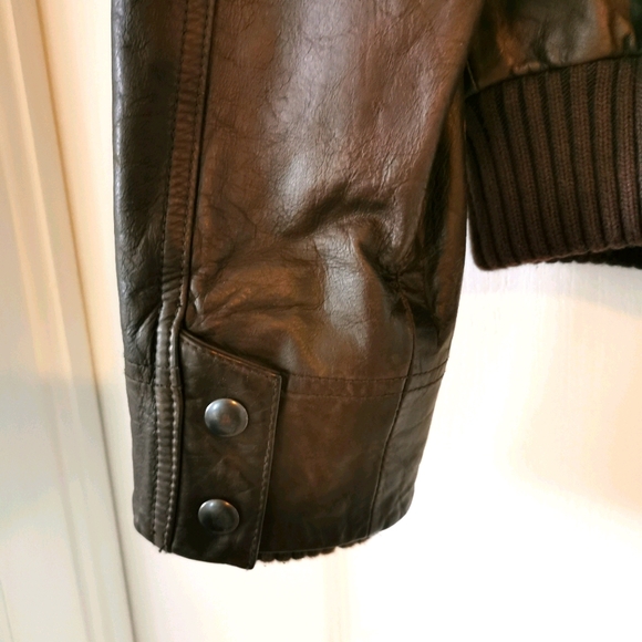 Men's Brown Leather Bomber Jacket - Picture 2 of 3